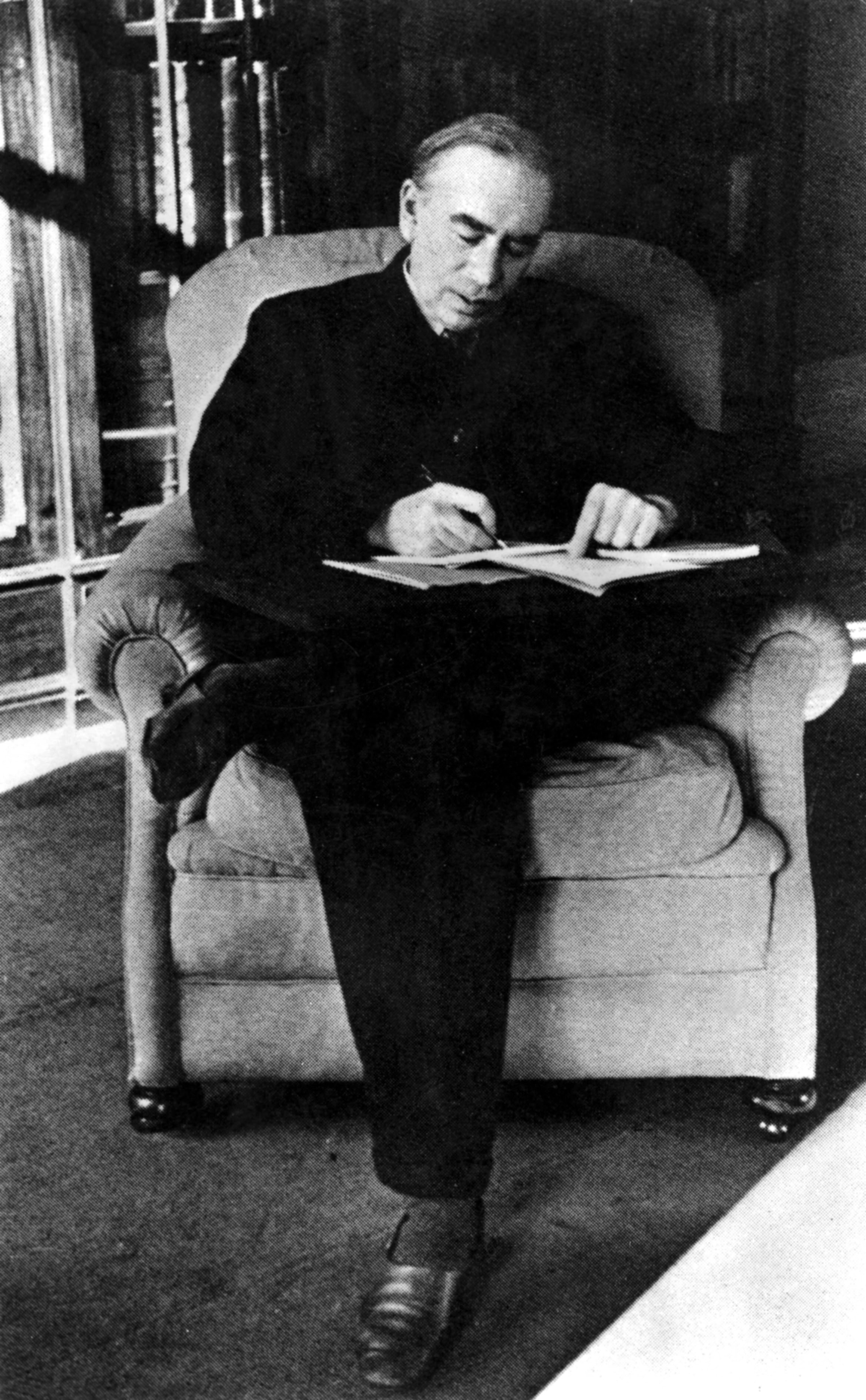 John Maynard Keynes, 1945
