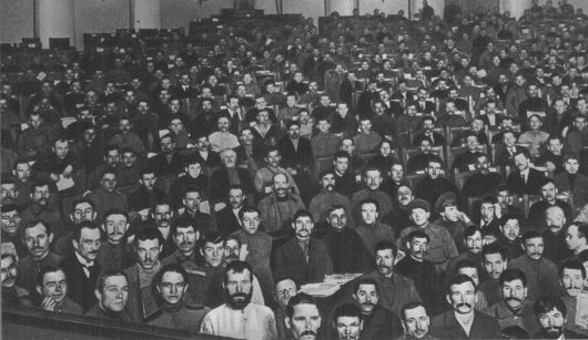 Sesión conjunta del III Congreso de los Sóviets, reunido en el Palacio de Tauride (enero de 1918)