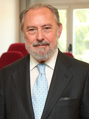 Manuel Aragón Reyes
