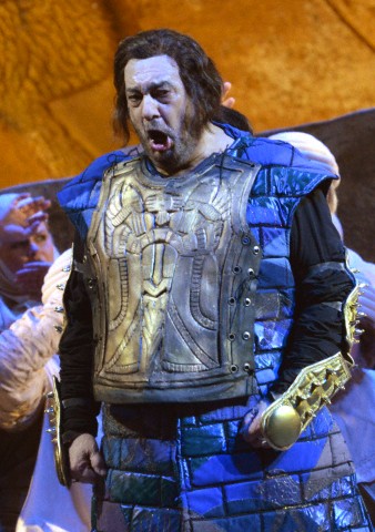 Plácido Domingo en una escena de Nabucco