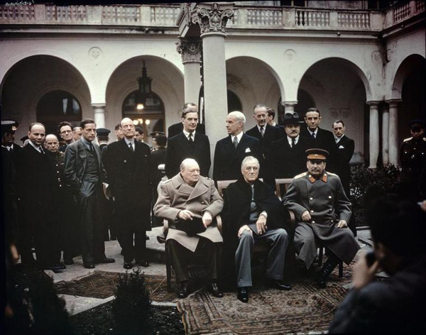 Churchill, Roosevelt y Stalin. Conferencia de Yalta, 1945.