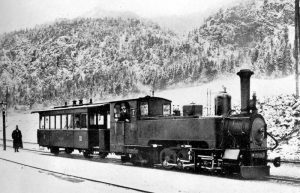 Una locomotora en Austria, 1895. Imagen: Wikipedia.