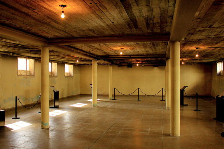 Sótano de la Escuela de Mecánica de la Armada (ESMA) donde se ubicaba el Centro Clandestino de Detención de Personas. Imagen: Wikimedia