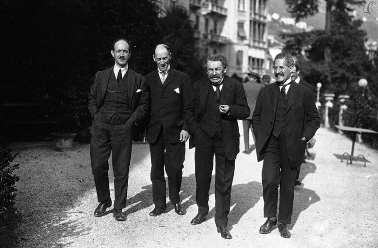 Alexis Leger (Saint-John Perse), Henri Fromageot, Aristide Briand, Philippe Berthelot. Tratados de Locarno (1925)