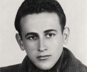 Paul Celan, poeta judío de lengua alemana nacido en Rumanía y superviviente del Holocausto, Czernowitz, 1941