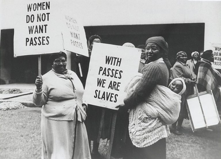Marcha de las Mujeres, Pretoria, 1956. South African History Online